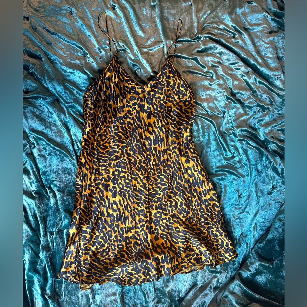 VINTAGE LEOPARD DRESS